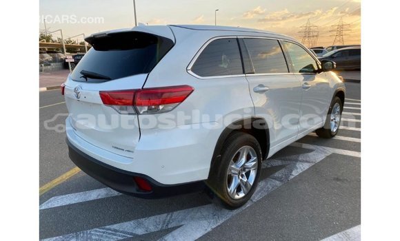 Buy Import Toyota Highlander White Car in Import - Dubai in Anse-la-Raye Buy Import Toyota Highlander White Car in Import - Dubai in Anse-la-Raye