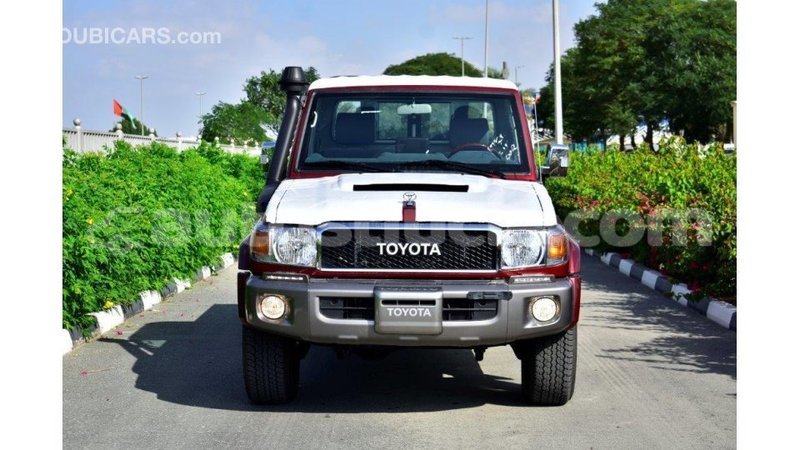 Big with watermark toyota land cruiser anse la raye import dubai 1819