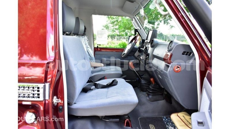 Big with watermark toyota land cruiser anse la raye import dubai 1819