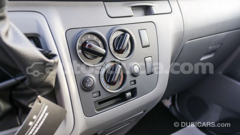 Big with watermark nissan urvan anse la raye import dubai 1831