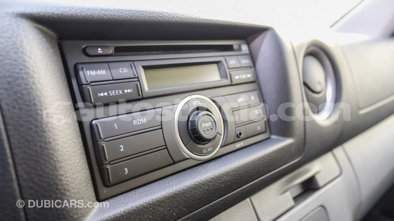 Big with watermark nissan urvan anse la raye import dubai 1831