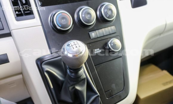 Buy Import Toyota Hiace White Car in Import - Dubai in Anse-la-Raye Buy Import Toyota Hiace White Car in Import - Dubai in Anse-la-Raye