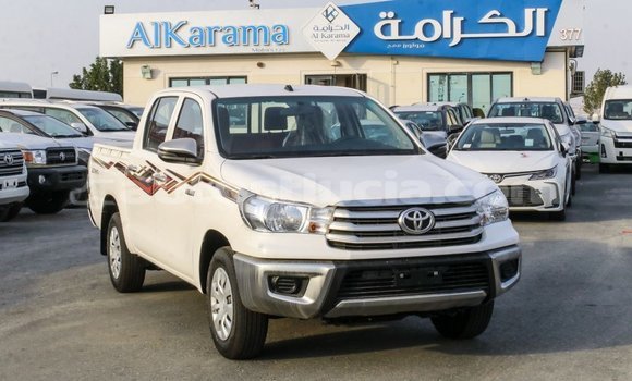 Acheter Import Voiture Toyota Hilux Blanc à Import - Dubai, Anse-la-Raye Acheter Import Voiture Toyota Hilux Blanc à Import - Dubai, Anse-la-Raye
