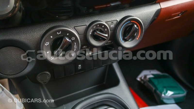 Big with watermark toyota hilux anse la raye import dubai 1833