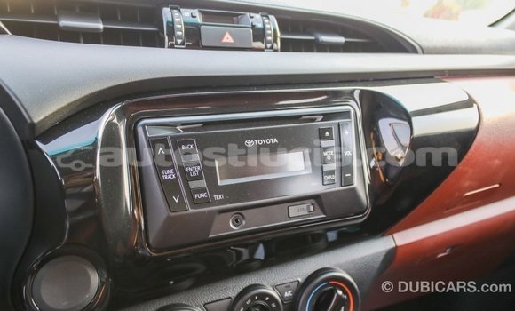 Acheter Import Voiture Toyota Hilux Blanc à Import - Dubai, Anse-la-Raye Acheter Import Voiture Toyota Hilux Blanc à Import - Dubai, Anse-la-Raye