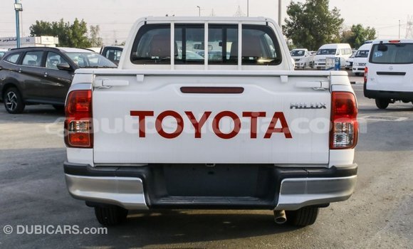 Acheter Import Voiture Toyota Hilux Blanc à Import - Dubai, Anse-la-Raye Acheter Import Voiture Toyota Hilux Blanc à Import - Dubai, Anse-la-Raye