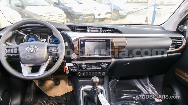 Big with watermark toyota hilux anse la raye import dubai 1834