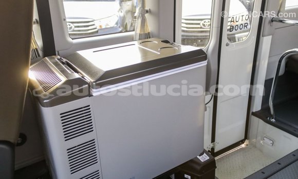 Acheter Import Voiture Toyota Coaster Blanc à Import - Dubai, Anse-la-Raye Acheter Import Voiture Toyota Coaster Blanc à Import - Dubai, Anse-la-Raye