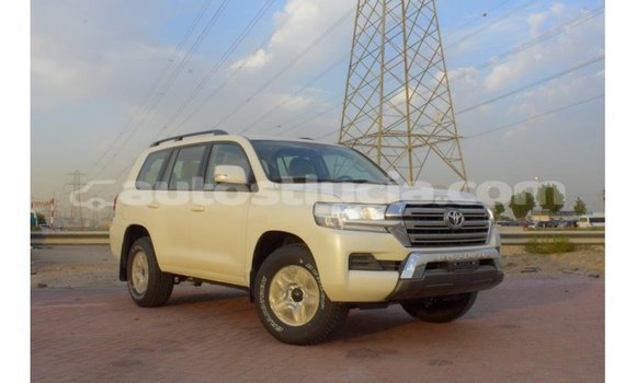 Buy Import Toyota Land Cruiser White Car in Import - Dubai in Anse-la-Raye Buy Import Toyota Land Cruiser White Car in Import - Dubai in Anse-la-Raye