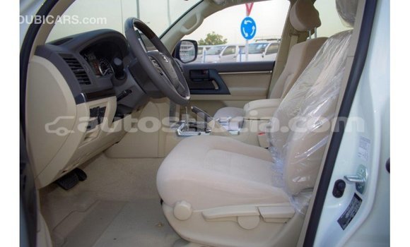 Buy Import Toyota Land Cruiser White Car in Import - Dubai in Anse-la-Raye Buy Import Toyota Land Cruiser White Car in Import - Dubai in Anse-la-Raye