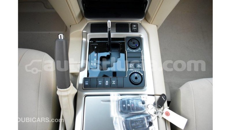 Big with watermark toyota land cruiser anse la raye import dubai 1843