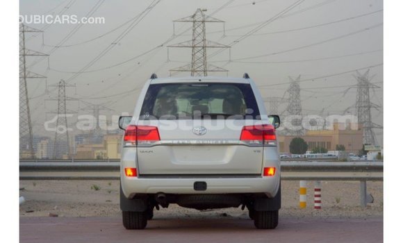 Buy Import Toyota Land Cruiser White Car in Import - Dubai in Anse-la-Raye Buy Import Toyota Land Cruiser White Car in Import - Dubai in Anse-la-Raye