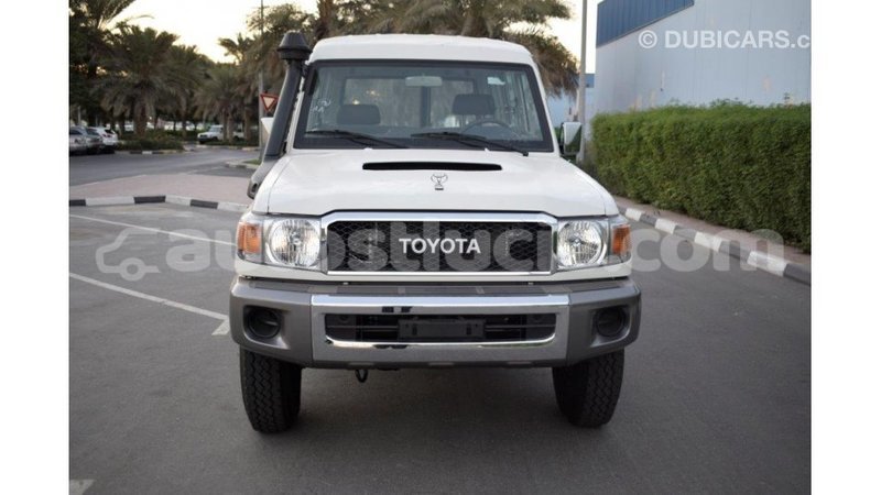 Big with watermark toyota land cruiser anse la raye import dubai 1844