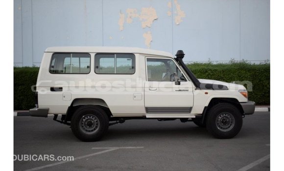 Buy Import Toyota Land Cruiser White Car in Import - Dubai in Anse-la-Raye Buy Import Toyota Land Cruiser White Car in Import - Dubai in Anse-la-Raye