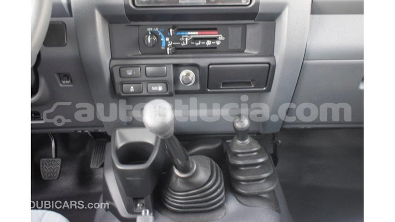 Big with watermark toyota land cruiser anse la raye import dubai 1844