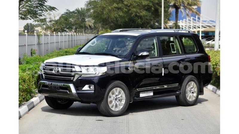 Big with watermark toyota land cruiser anse la raye import dubai 1847