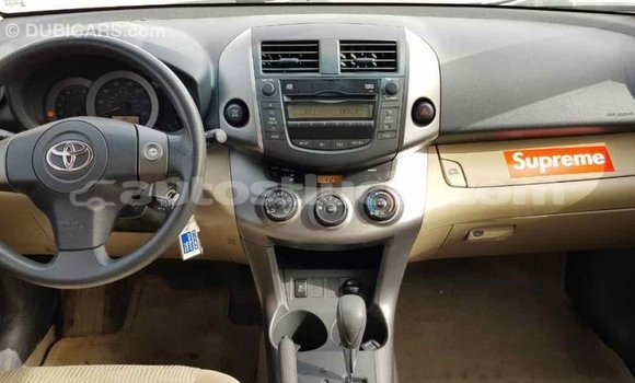 Buy Import Toyota HiAce Other Truck in Import - Dubai in Anse-la-Raye Buy Import Toyota HiAce Other Truck in Import - Dubai in Anse-la-Raye