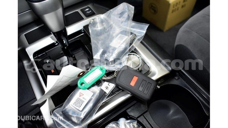 Big with watermark toyota land cruiser anse la raye import dubai 1847