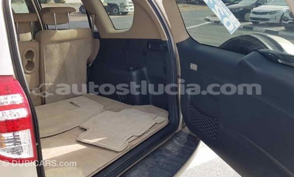 Buy Import Toyota HiAce Other Truck in Import - Dubai in Anse-la-Raye Buy Import Toyota HiAce Other Truck in Import - Dubai in Anse-la-Raye