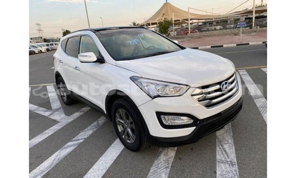 Buy Import Hyundai Santa Fe White Car in Import - Dubai in Anse-la-Raye Buy Import Hyundai Santa Fe White Car in Import - Dubai in Anse-la-Raye