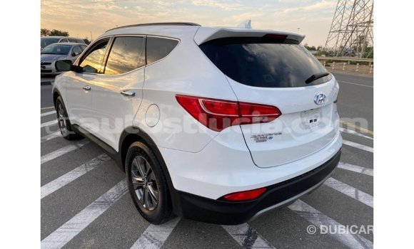 Buy Import Hyundai Santa Fe White Car in Import - Dubai in Anse-la-Raye Buy Import Hyundai Santa Fe White Car in Import - Dubai in Anse-la-Raye
