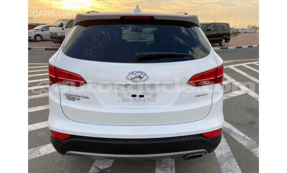 Buy Import Hyundai Santa Fe White Car in Import - Dubai in Anse-la-Raye Buy Import Hyundai Santa Fe White Car in Import - Dubai in Anse-la-Raye