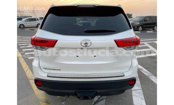 Buy Import Toyota Highlander White Car in Import - Dubai in Anse-la-Raye Buy Import Toyota Highlander White Car in Import - Dubai in Anse-la-Raye