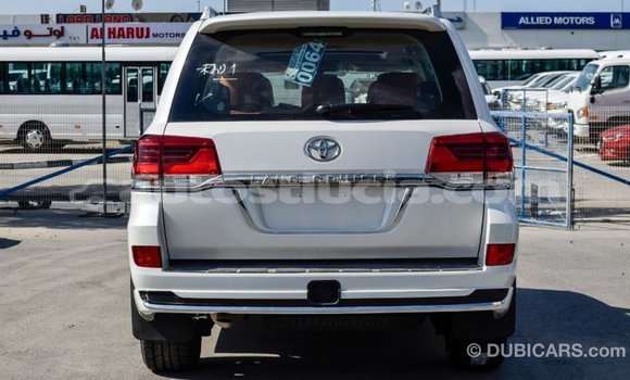 Buy Import Toyota Land Cruiser White Car in Import - Dubai in Anse-la-Raye Buy Import Toyota Land Cruiser White Car in Import - Dubai in Anse-la-Raye