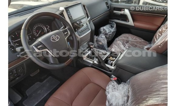 Buy Import Toyota Land Cruiser White Car in Import - Dubai in Anse-la-Raye Buy Import Toyota Land Cruiser White Car in Import - Dubai in Anse-la-Raye