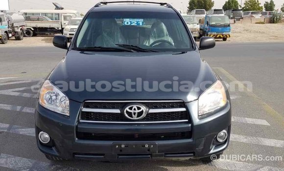 Buy Import Toyota HiAce Green Truck in Import - Dubai in Anse-la-Raye Buy Import Toyota HiAce Green Truck in Import - Dubai in Anse-la-Raye