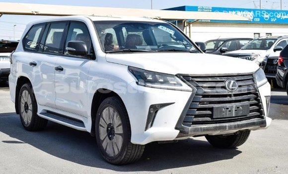 Acheter Import Voiture Lexus LX Blanc à Import - Dubai, Anse-la-Raye Acheter Import Voiture Lexus LX Blanc à Import - Dubai, Anse-la-Raye