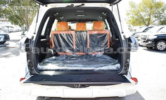 Acheter Import Voiture Lexus LX Blanc à Import - Dubai, Anse-la-Raye Acheter Import Voiture Lexus LX Blanc à Import - Dubai, Anse-la-Raye