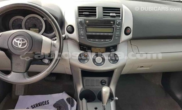 Buy Import Toyota HiAce Other Truck in Import - Dubai in Anse-la-Raye Buy Import Toyota HiAce Other Truck in Import - Dubai in Anse-la-Raye