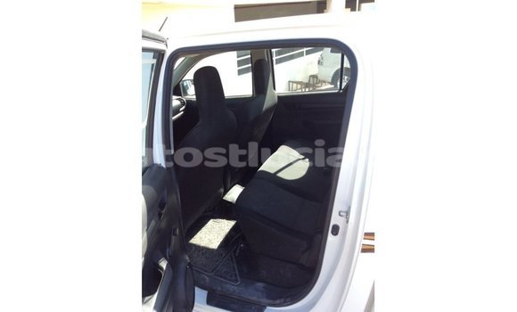 Buy Import Toyota Hilux White Car in Import - Dubai in Anse-la-Raye Buy Import Toyota Hilux White Car in Import - Dubai in Anse-la-Raye