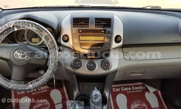 Buy Import Toyota HiAce Blue Truck in Import - Dubai in Anse-la-Raye Buy Import Toyota HiAce Blue Truck in Import - Dubai in Anse-la-Raye