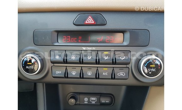 Acheter Import Voiture Kia Sportage Blanc à Import - Dubai, Anse-la-Raye Acheter Import Voiture Kia Sportage Blanc à Import - Dubai, Anse-la-Raye