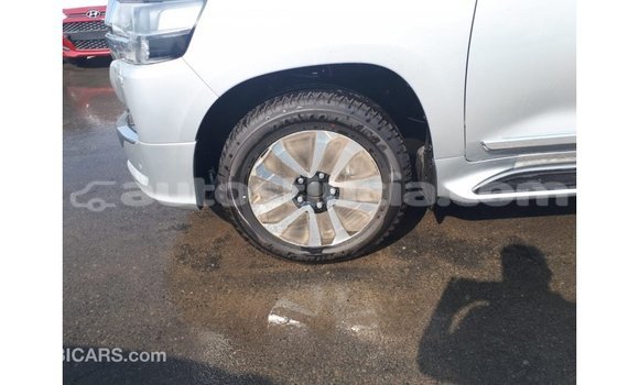 Acheter Import Voiture Toyota Land Cruiser Autre à Import - Dubai, Anse-la-Raye Acheter Import Voiture Toyota Land Cruiser Autre à Import - Dubai, Anse-la-Raye