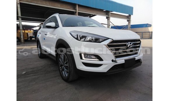 Buy Import Hyundai Tucson White Car in Import - Dubai in Anse-la-Raye Buy Import Hyundai Tucson White Car in Import - Dubai in Anse-la-Raye
