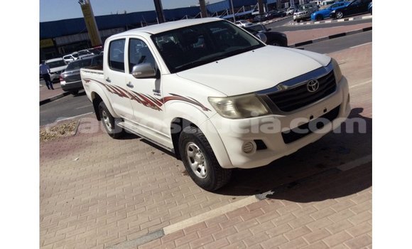 Buy Import Toyota Hilux White Car in Import - Dubai in Anse-la-Raye Buy Import Toyota Hilux White Car in Import - Dubai in Anse-la-Raye