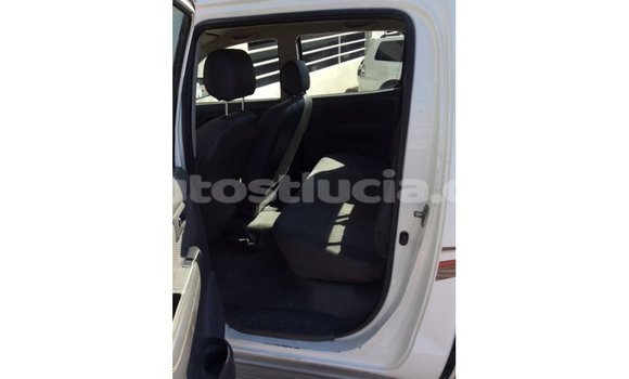 Buy Import Toyota Hilux White Car in Import - Dubai in Anse-la-Raye Buy Import Toyota Hilux White Car in Import - Dubai in Anse-la-Raye