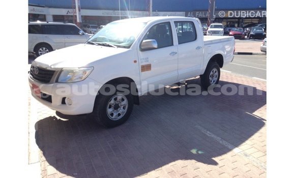 Buy Import Toyota Hilux White Car in Import - Dubai in Anse-la-Raye Buy Import Toyota Hilux White Car in Import - Dubai in Anse-la-Raye