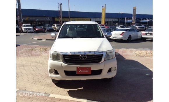 Buy Import Toyota Hilux White Car in Import - Dubai in Anse-la-Raye Buy Import Toyota Hilux White Car in Import - Dubai in Anse-la-Raye