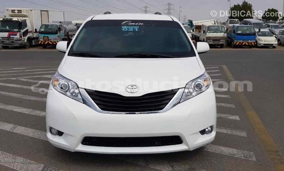 Buy Import Toyota Sienna White Car in Import - Dubai in Anse-la-Raye Buy Import Toyota Sienna White Car in Import - Dubai in Anse-la-Raye