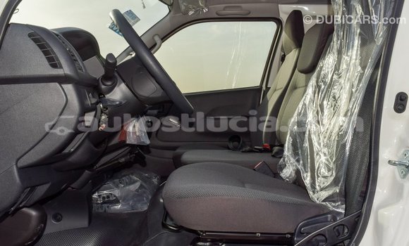 Acheter Import Voiture Toyota Hiace Blanc à Import - Dubai, Anse-la-Raye Acheter Import Voiture Toyota Hiace Blanc à Import - Dubai, Anse-la-Raye