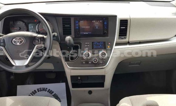 Buy Import Toyota Sienna White Car in Import - Dubai in Anse-la-Raye Buy Import Toyota Sienna White Car in Import - Dubai in Anse-la-Raye