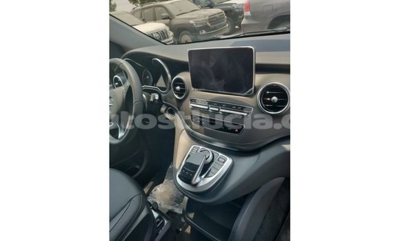 Buy Import Mercedes-Benz 250 Black Car in Import - Dubai in Anse-la-Raye Buy Import Mercedes-Benz 250 Black Car in Import - Dubai in Anse-la-Raye