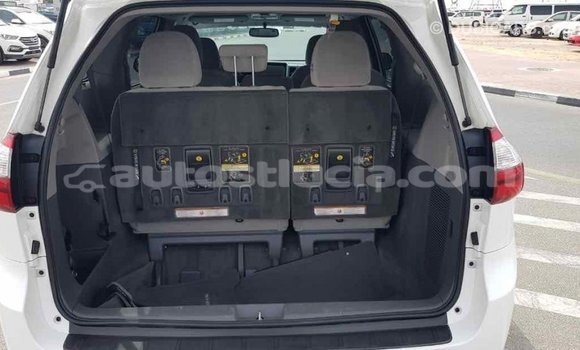 Buy Import Toyota Sienna White Car in Import - Dubai in Anse-la-Raye Buy Import Toyota Sienna White Car in Import - Dubai in Anse-la-Raye