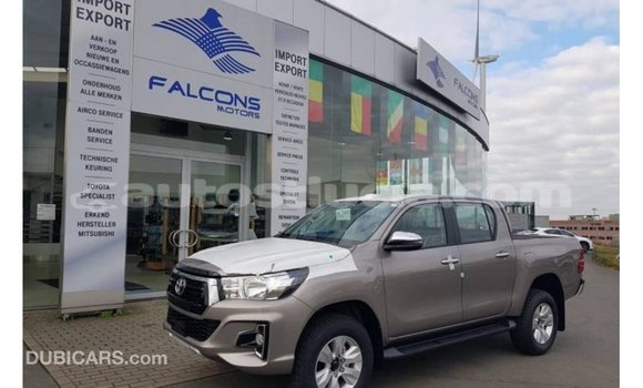 Buy Import Toyota Hilux Brown Car in Import - Dubai in Anse-la-Raye Buy Import Toyota Hilux Brown Car in Import - Dubai in Anse-la-Raye