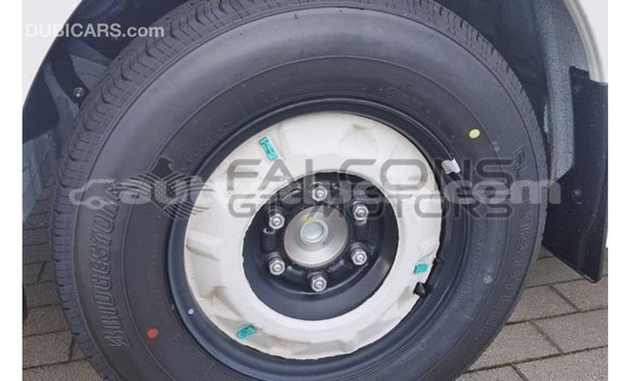 Acheter Import Voiture Toyota Hiace Blanc à Import - Dubai, Anse-la-Raye Acheter Import Voiture Toyota Hiace Blanc à Import - Dubai, Anse-la-Raye