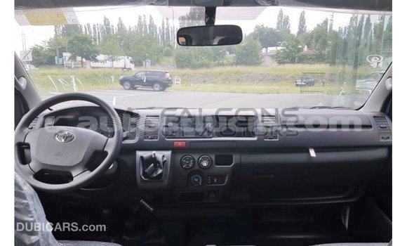 Acheter Import Voiture Toyota Hiace Blanc à Import - Dubai, Anse-la-Raye Acheter Import Voiture Toyota Hiace Blanc à Import - Dubai, Anse-la-Raye